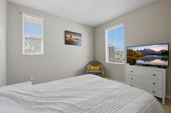 $910,000 | 1700 Vly Oak Way, Oceanside, CA 92056