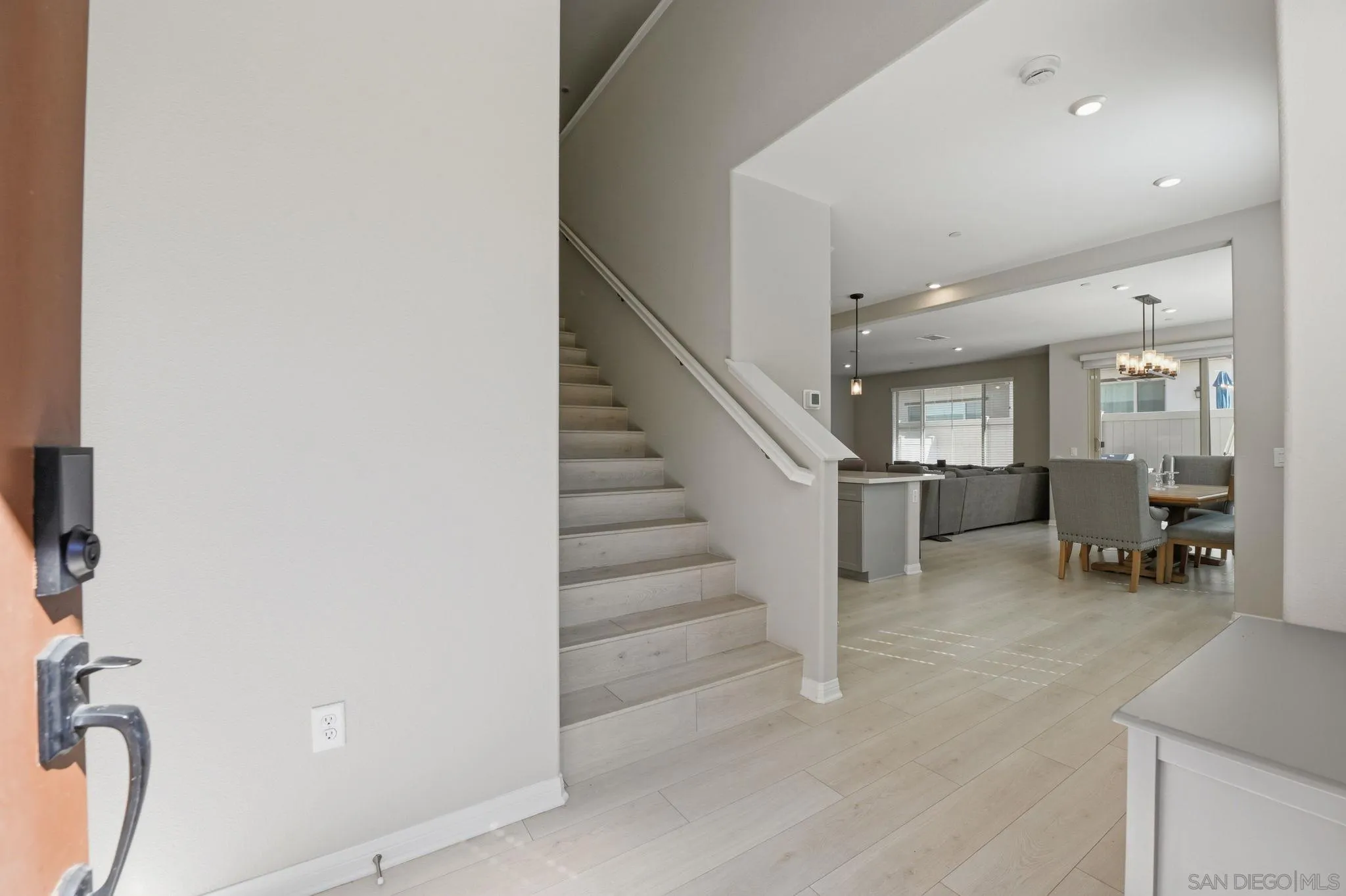 1700 Vly Oak Way Oceanside, CA 92056 - Photo 5 of 51