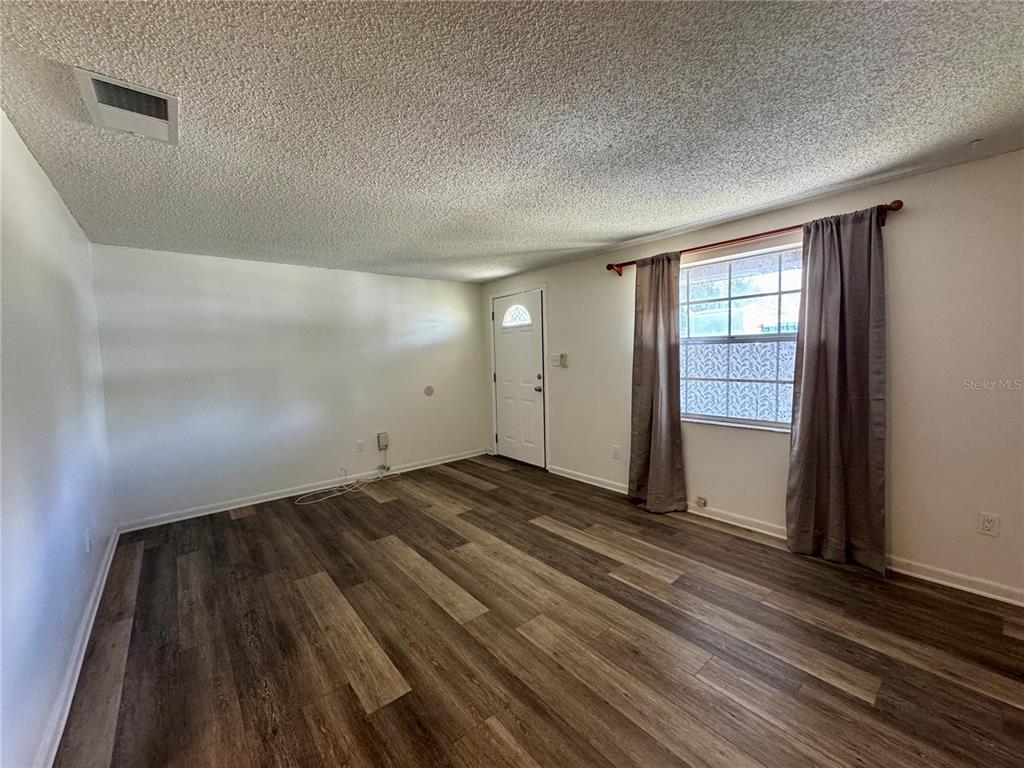 1004 Melrose Street, Unit B Seffner, FL 33584 - Photo 4 of 13