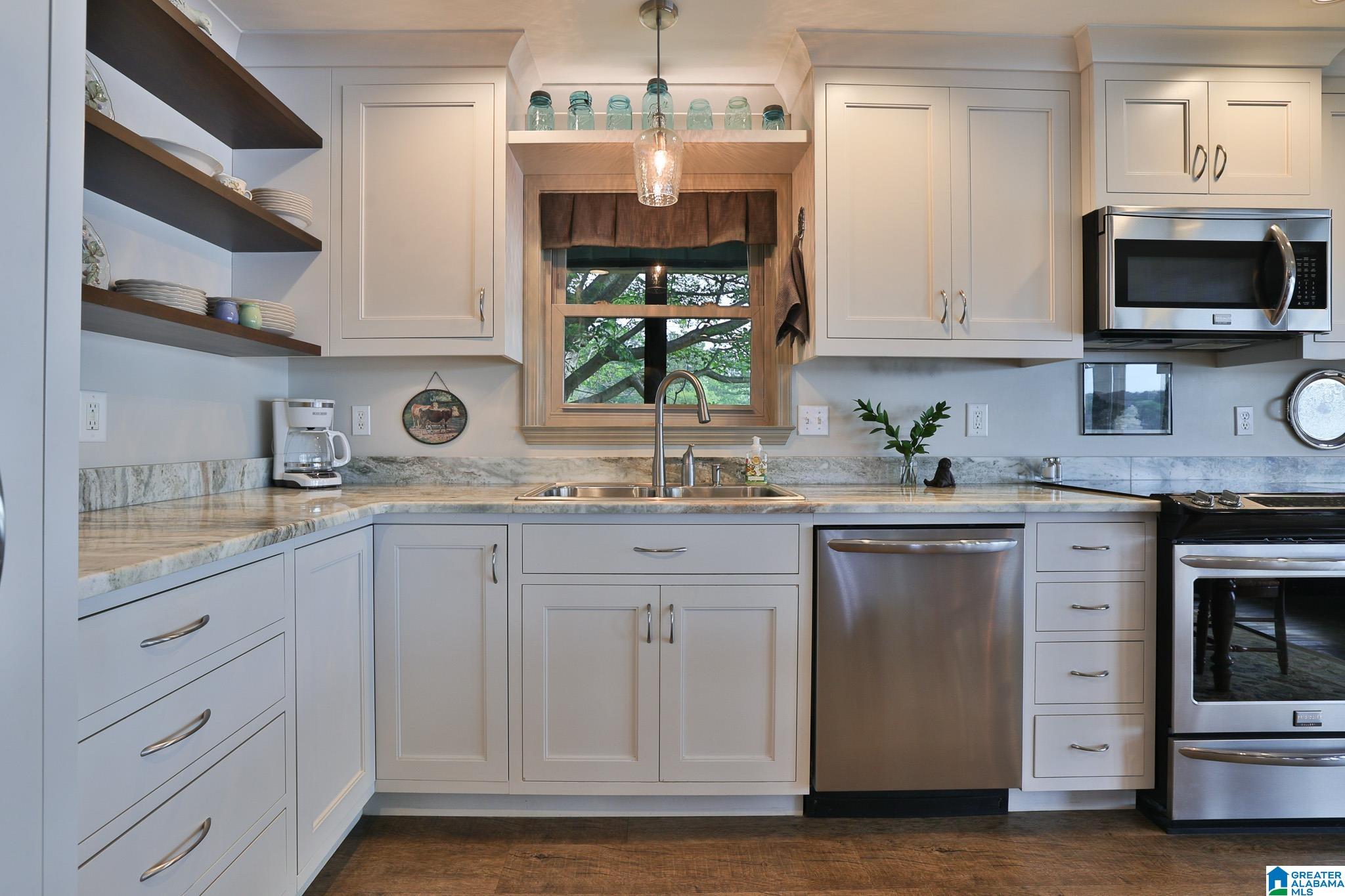 405 Frankies Road Vincent, AL 35178 - Photo 4 of 76
