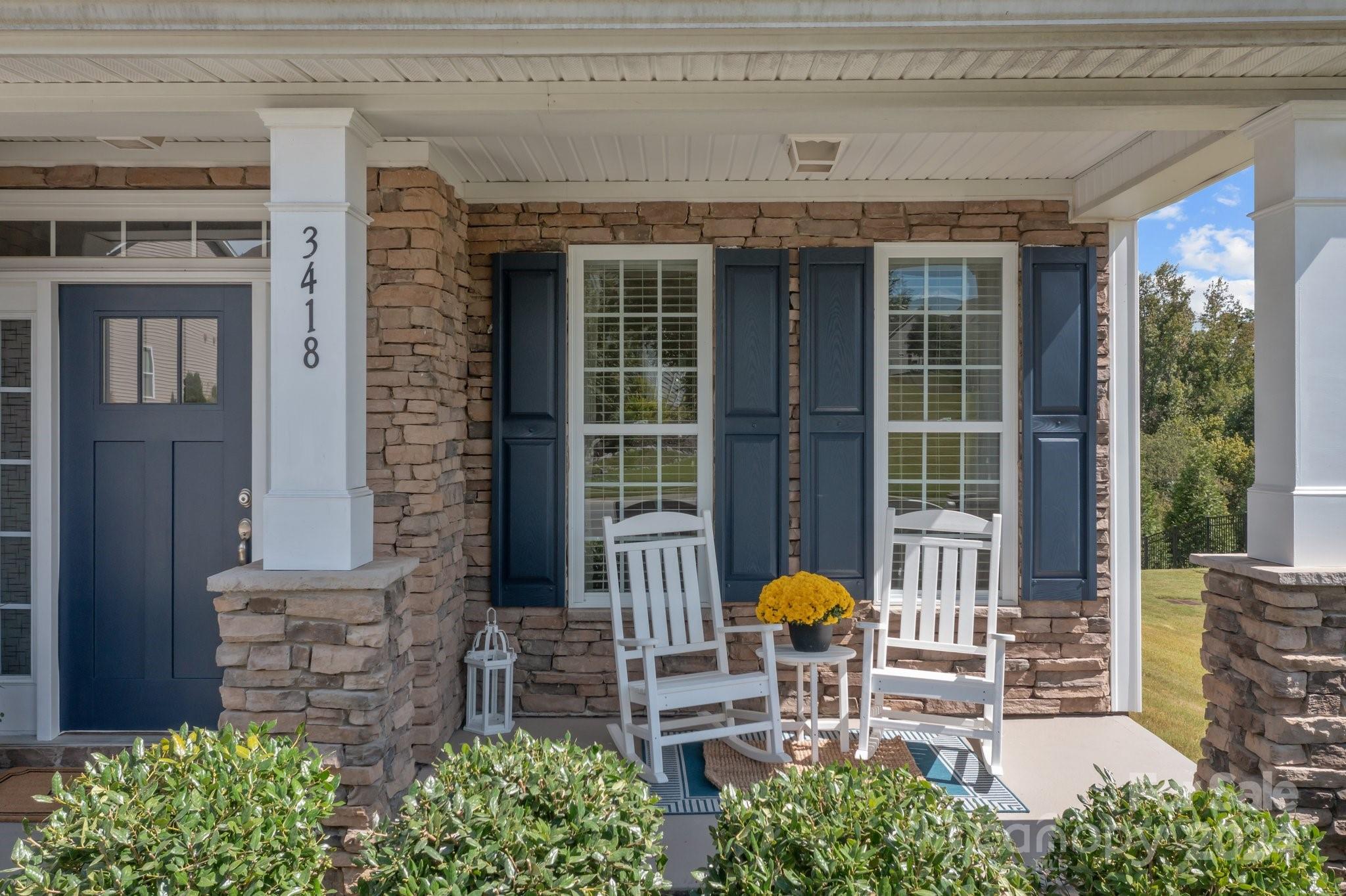 3418 Streamside Drive Davidson, NC 28036 - Photo 3 of 32 Gallery Image 3