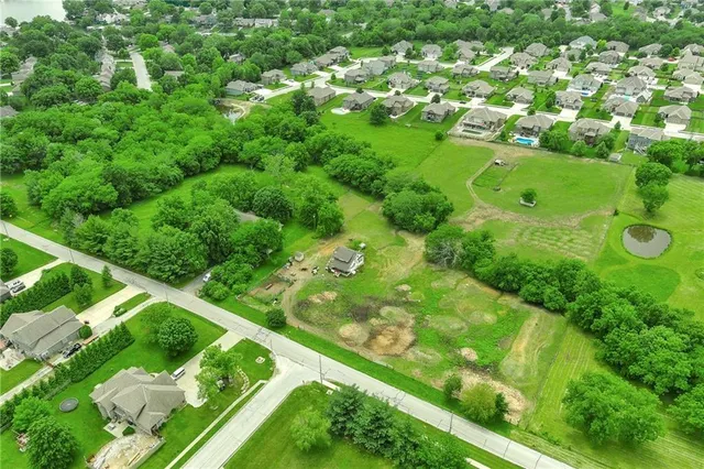 $1,900,000 | 4400 Doc Henry Road, Lee's Summit, MO 64082