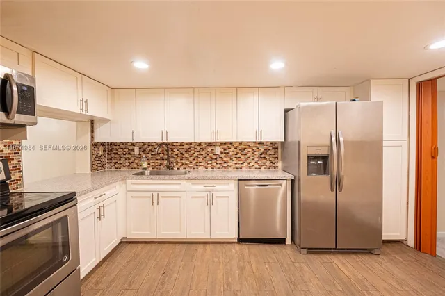 $2,700 | 6521 Racquet Club Drive, Lauderhill, FL 33319