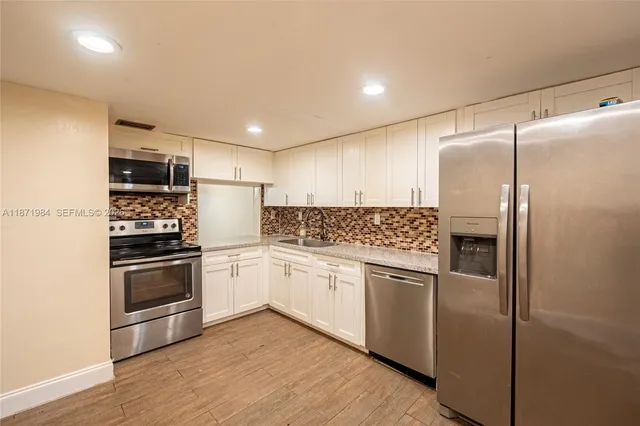 $2,700 | 6521 Racquet Club Drive, Lauderhill, FL 33319