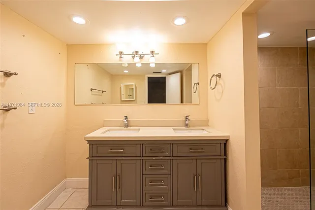 $2,700 | 6521 Racquet Club Drive, Lauderhill, FL 33319