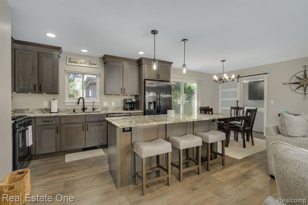 9545 Crown Ridge Road White Lake, MI 48386 - Photo 16 of 40 Gallery Image 16