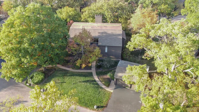 $340,000 | 294 Mallard Point, Unit A, Lake Barrington, IL 60010