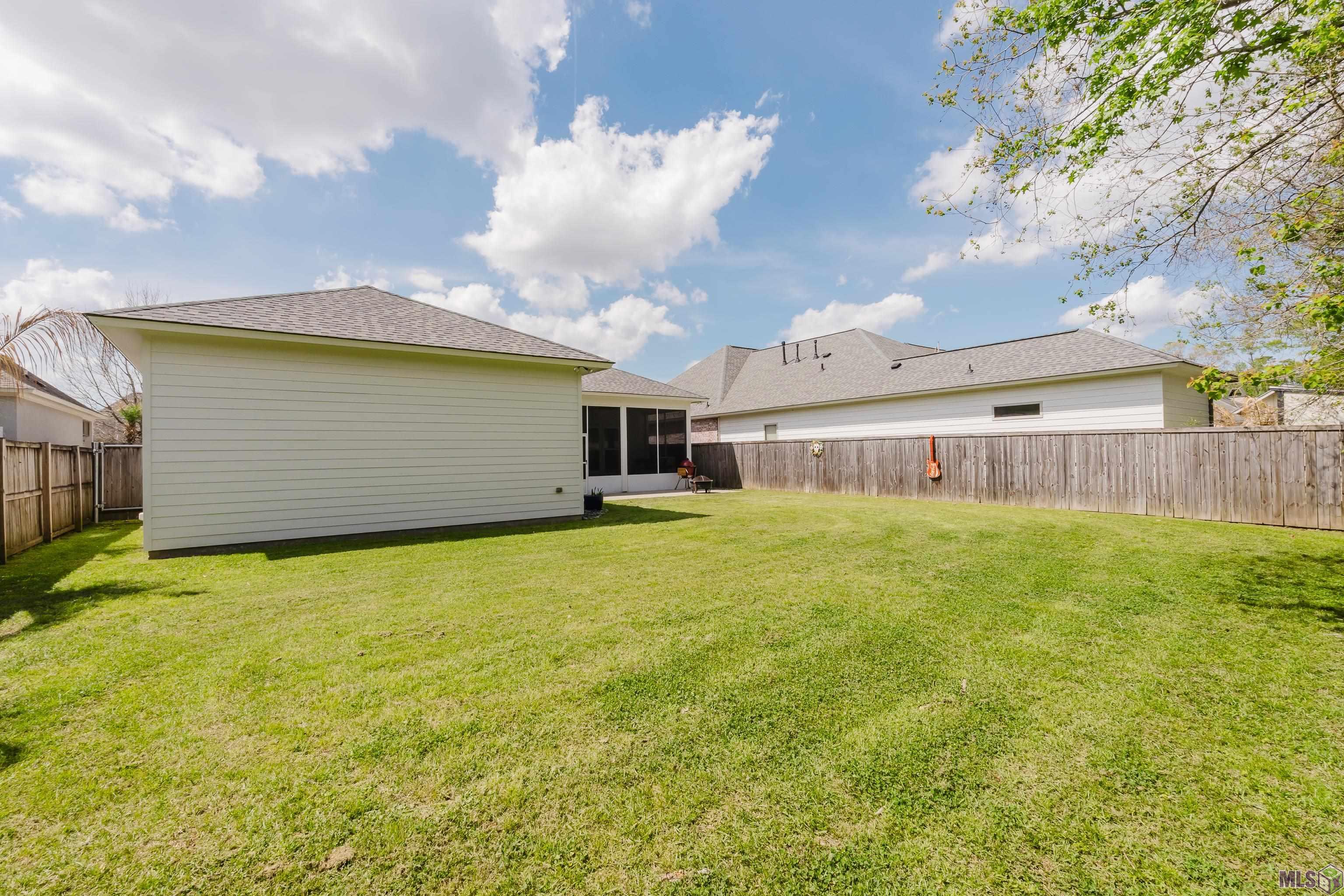 6353 Muir Street Baton Rouge, LA 70817 - Photo 3 of 40 Backyard