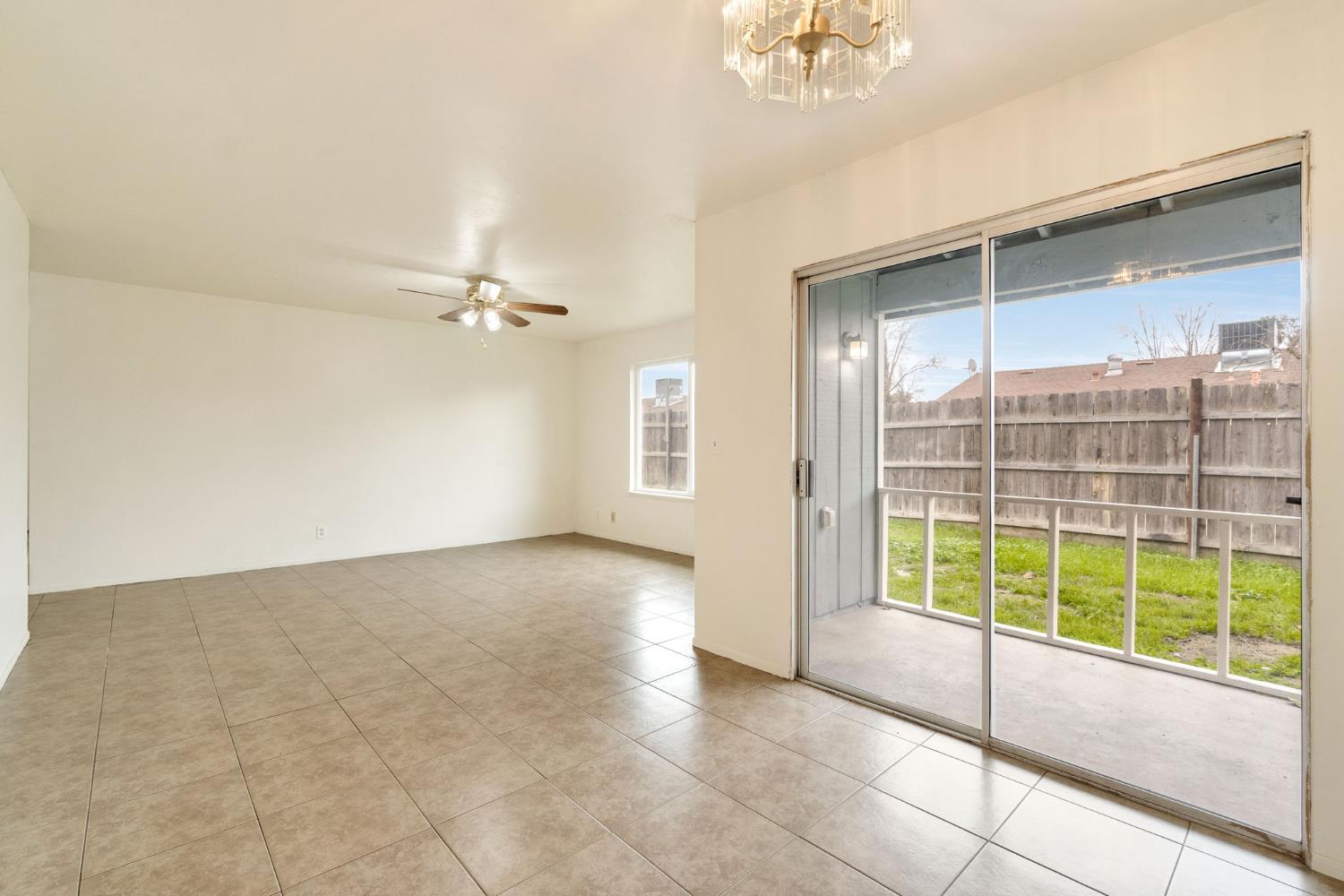 14853 West Stanislaus Avenue Kerman, CA 93630 - Photo 12 of 39