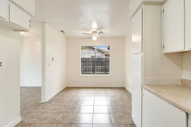 $359,900 | 14853 West Stanislaus Avenue, Kerman, CA 93630