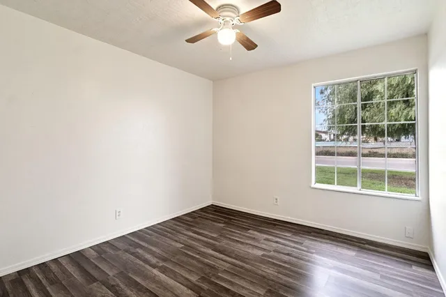 $359,900 | 14853 West Stanislaus Avenue, Kerman, CA 93630