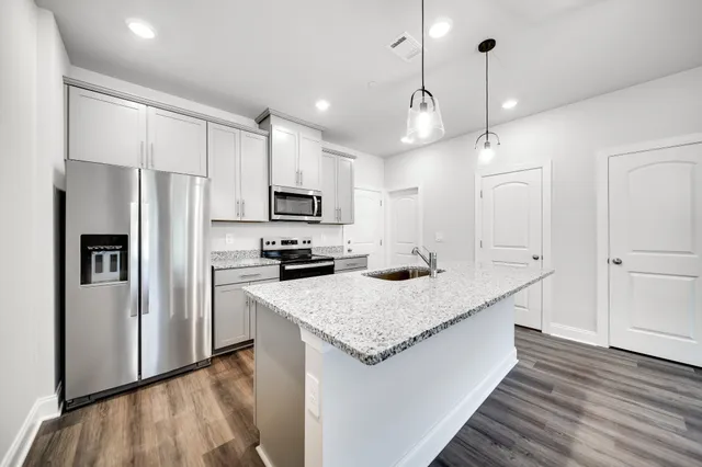 $2,200 | 204 Douglas Bend Road, Unit 405, Gallatin, TN 37066