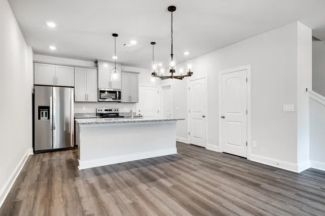 $2,200 | 204 Douglas Bend Road, Unit 405, Gallatin, TN 37066