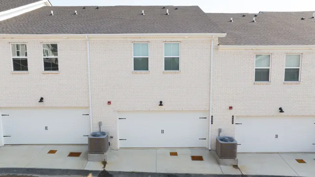 $2,200 | 204 Douglas Bend Road, Unit 405, Gallatin, TN 37066