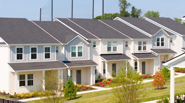 $2,200 | 204 Douglas Bend Road, Unit 405, Gallatin, TN 37066