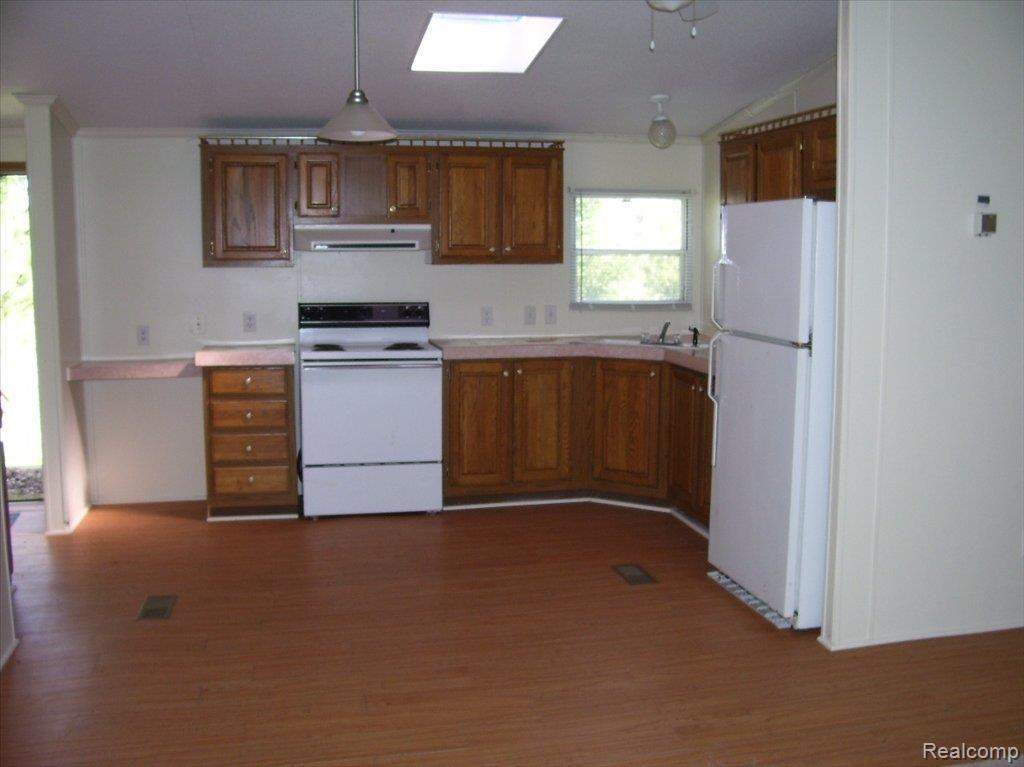 8533 Rumph Road Silverwood, MI 48760 - Photo 3 of 14 100_2737