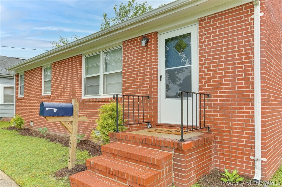 1615 Old Buckroe Road Hampton, VA 23664 - Photo 6 of 34 Gallery Image 6