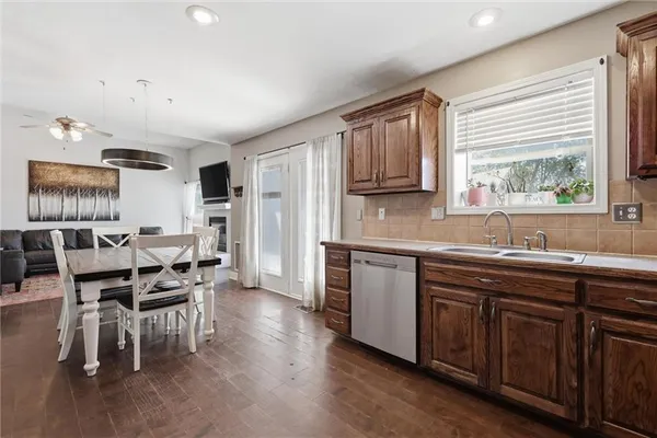 $350,000 | 20903 224th Street, Spring Hill, KS 66083