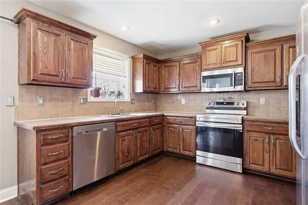 $350,000 | 20903 224th Street, Spring Hill, KS 66083