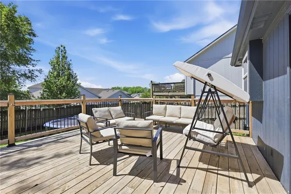 $350,000 | 20903 224th Street, Spring Hill, KS 66083