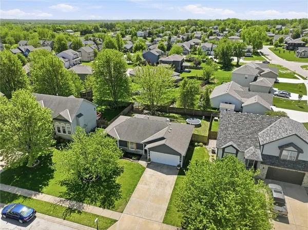 $350,000 | 20903 224th Street, Spring Hill, KS 66083