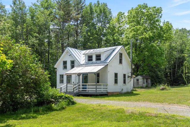 $155,000 | 499 Augusta Road, Belgrade, ME 04917