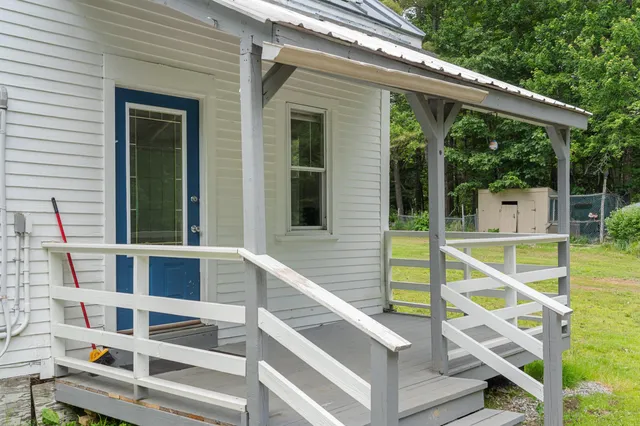 $155,000 | 499 Augusta Road, Belgrade, ME 04917