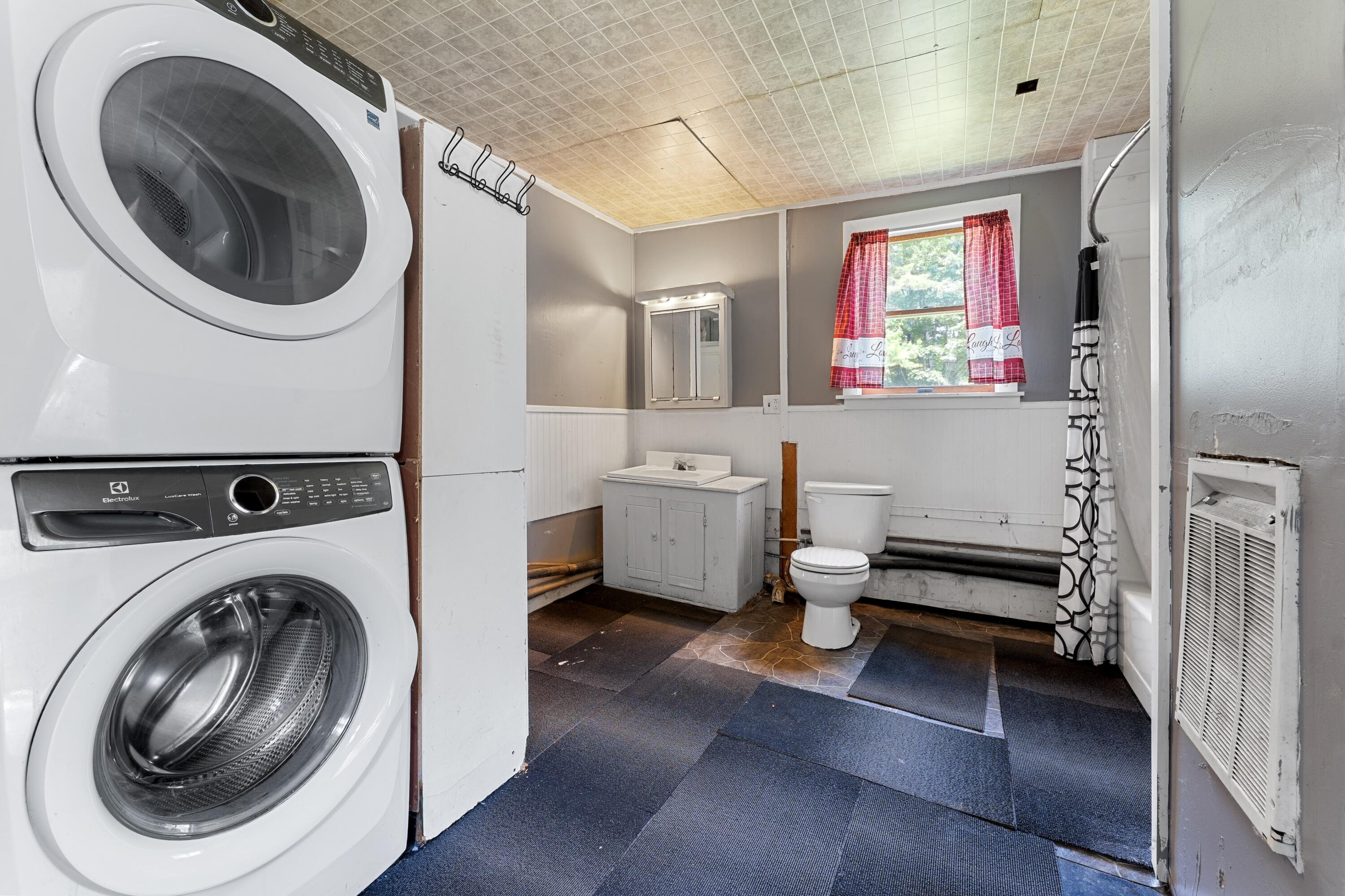 499 Augusta Road Belgrade, ME 04917 - Photo 8 of 27 DSC06467