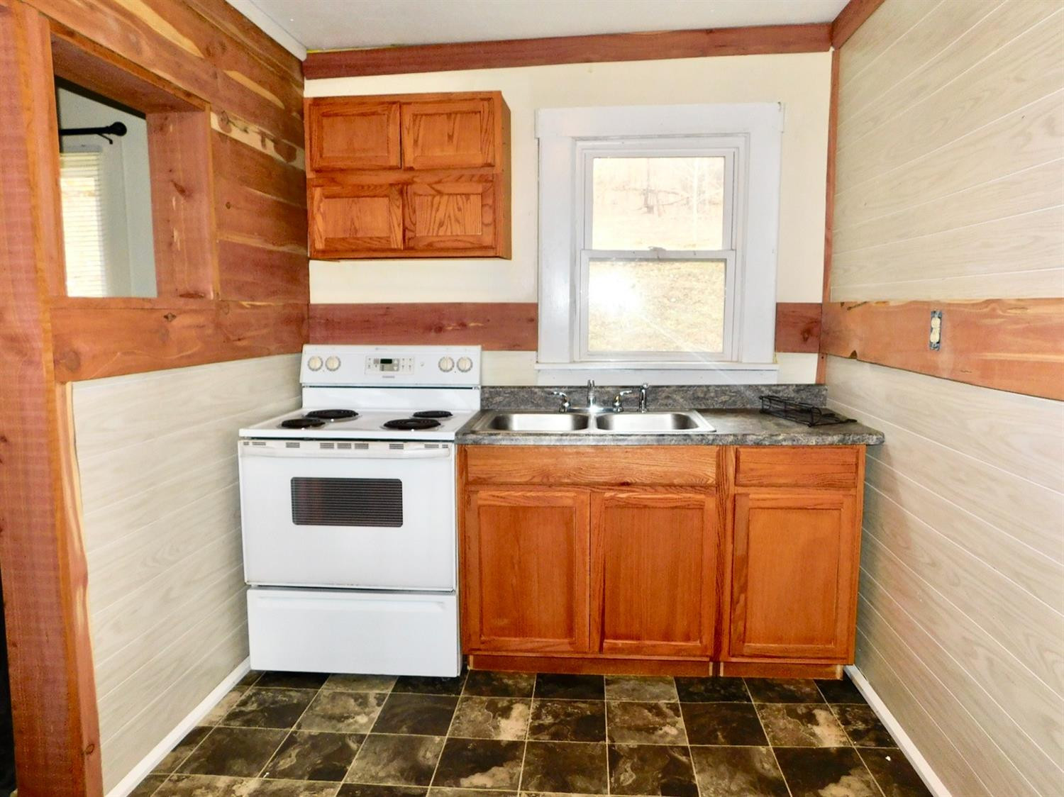7320 Winchester Road Irvine, KY 40336 - Photo 19 of 36 Photo 19