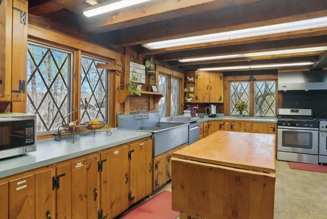 $2,500,000 | 19 Putnam Road, Temple, NH 03084