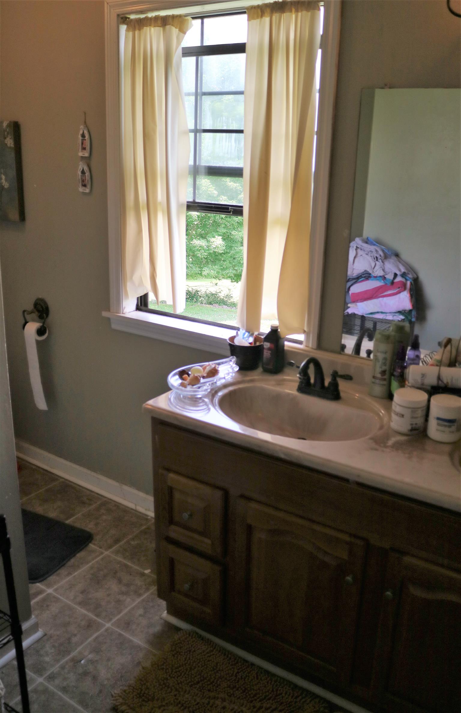 1085 Hooper Road Charlotte, TN 37036 - Photo 20 of 27 Gallery Image 20