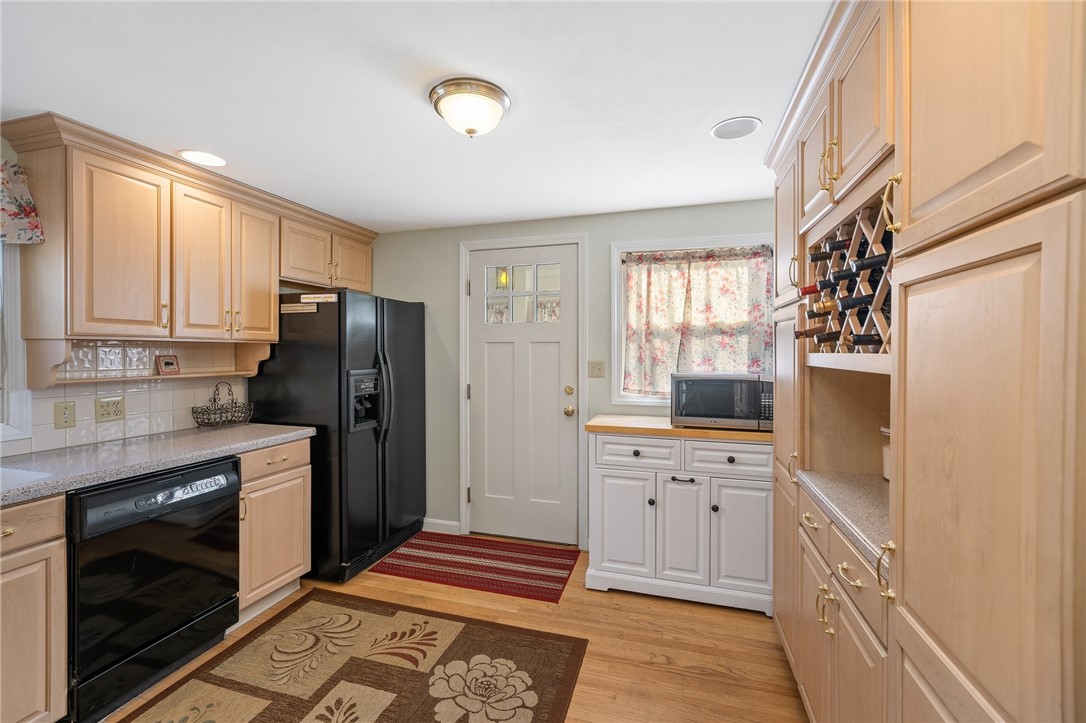 215 Clews Street Pawtucket, RI 02861 - Photo 11 of 35 Gallery Image 11