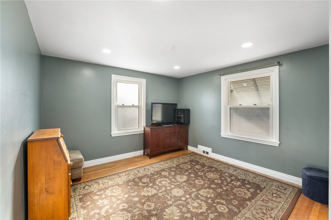 215 Clews Street Pawtucket, RI 02861 - Photo 13 of 35 Gallery Image 13