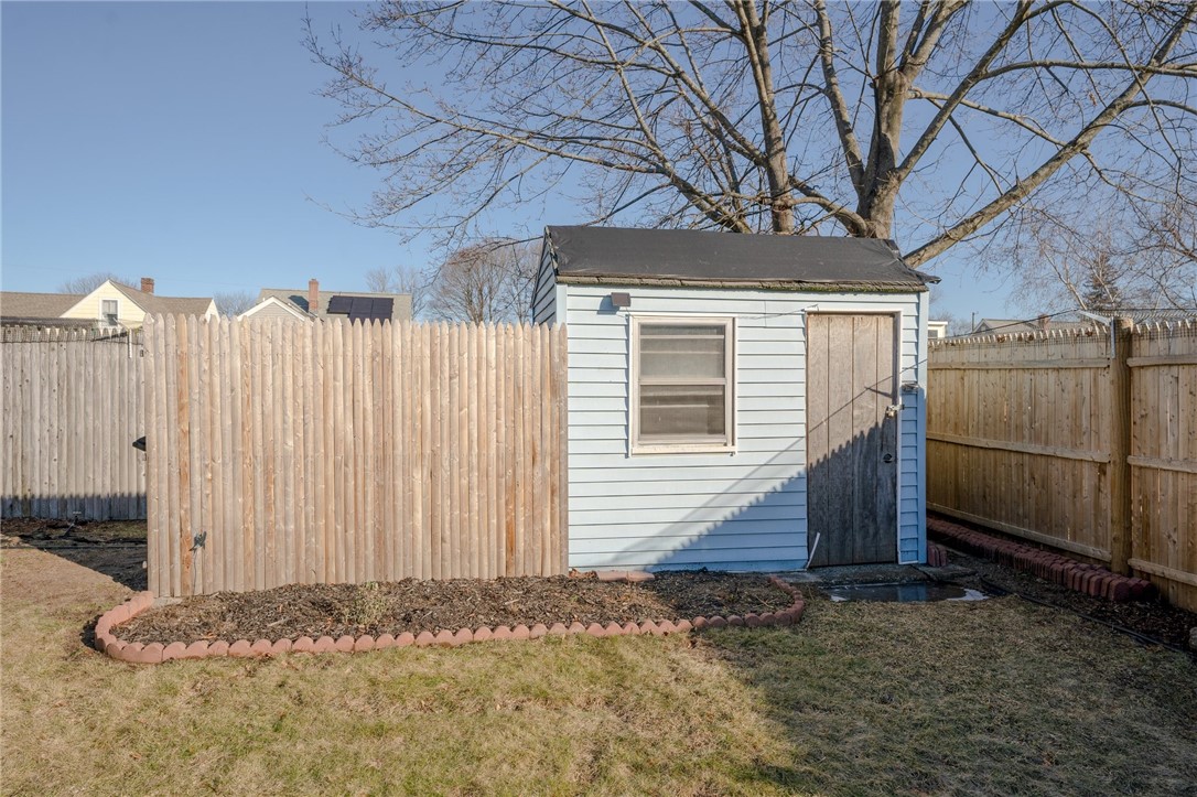 215 Clews Street Pawtucket, RI 02861 - Photo 7 of 35 Gallery Image 7