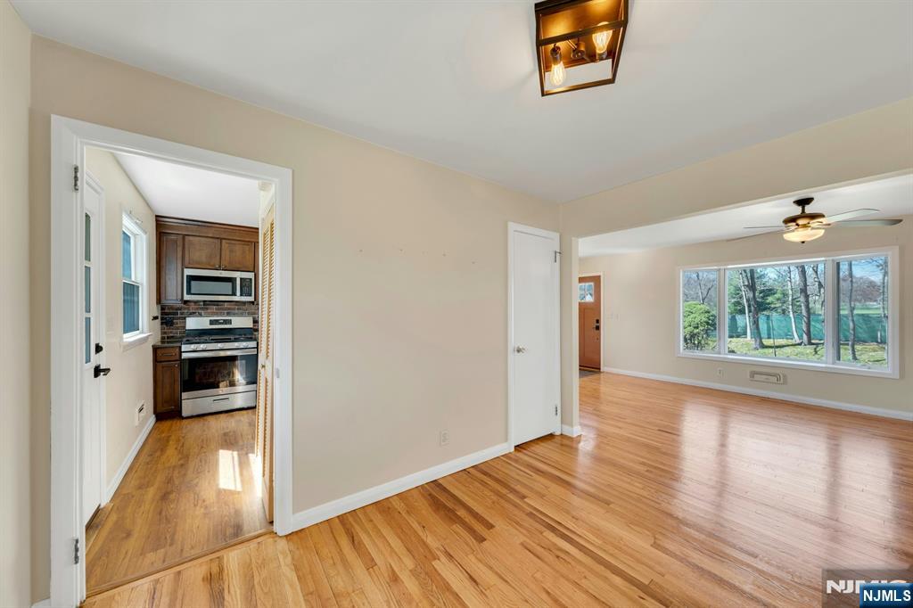 20 Kievit Road Wayne, NJ 07470 - Photo 14 of 49