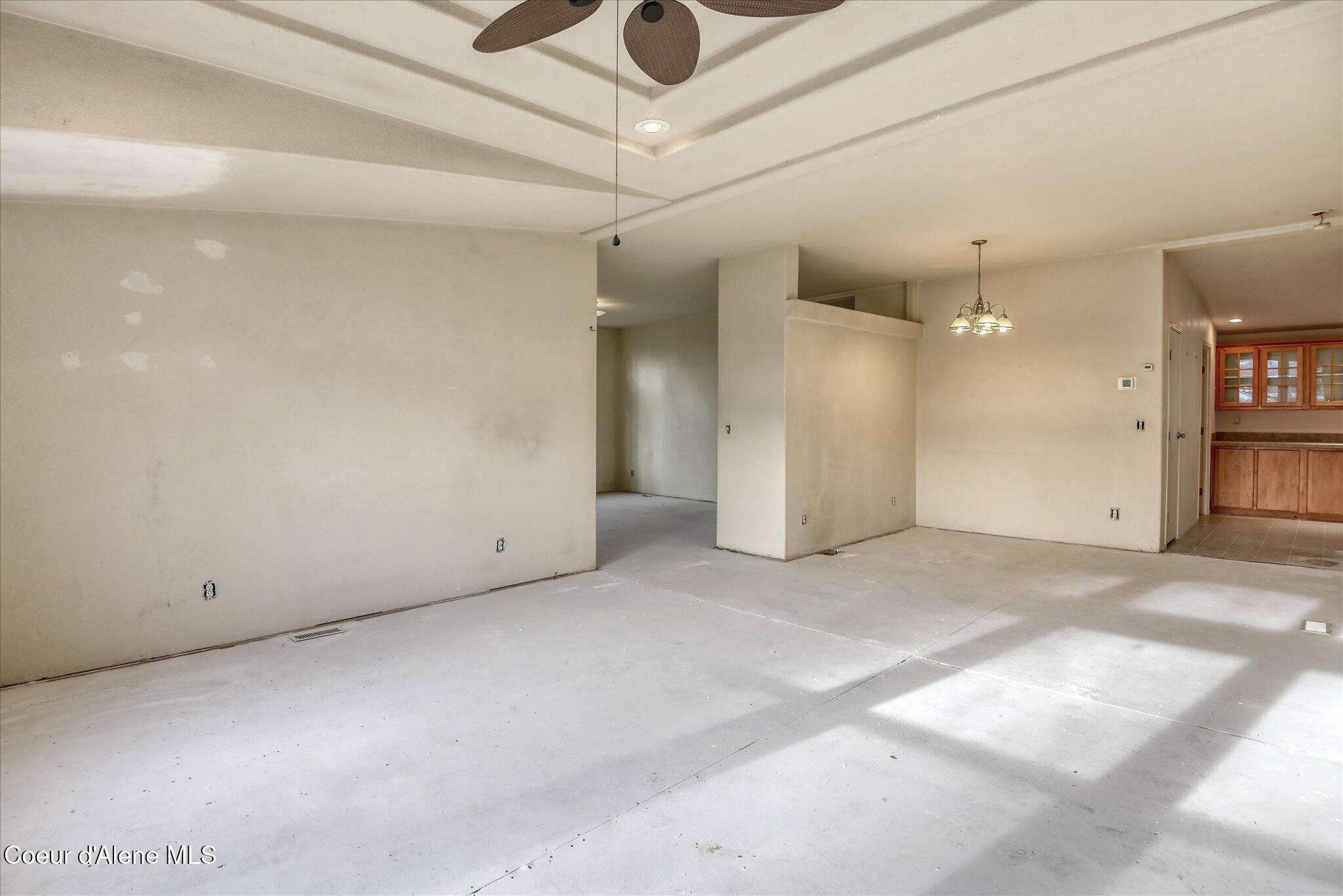 4595 West Reeves Street Coeur D'Alene, ID 83814 - Photo 4 of 33 27-111852210