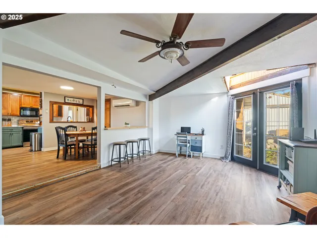 $415,000 | 1416 East 14th Street, The Dalles, OR 97058