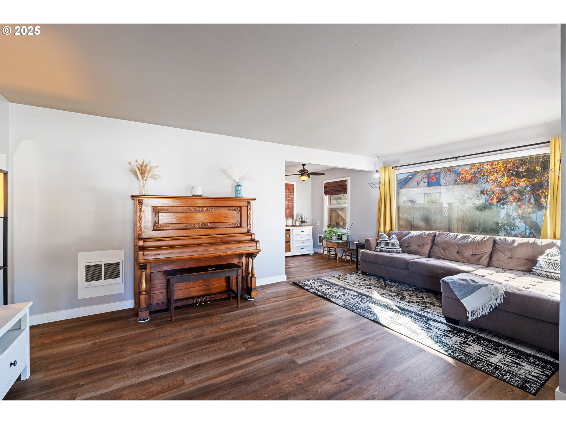 1416 East 14th Street The Dalles, OR 97058 - Photo 9 of 27 a living room with furniture and a wooden floor