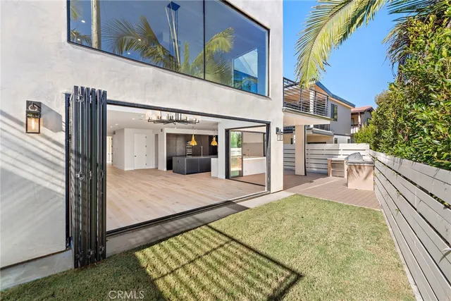 $17,900 | 207 West Avenida San Antonio, San Clemente, CA 92672