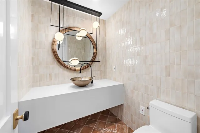 $17,900 | 207 West Avenida San Antonio, San Clemente, CA 92672