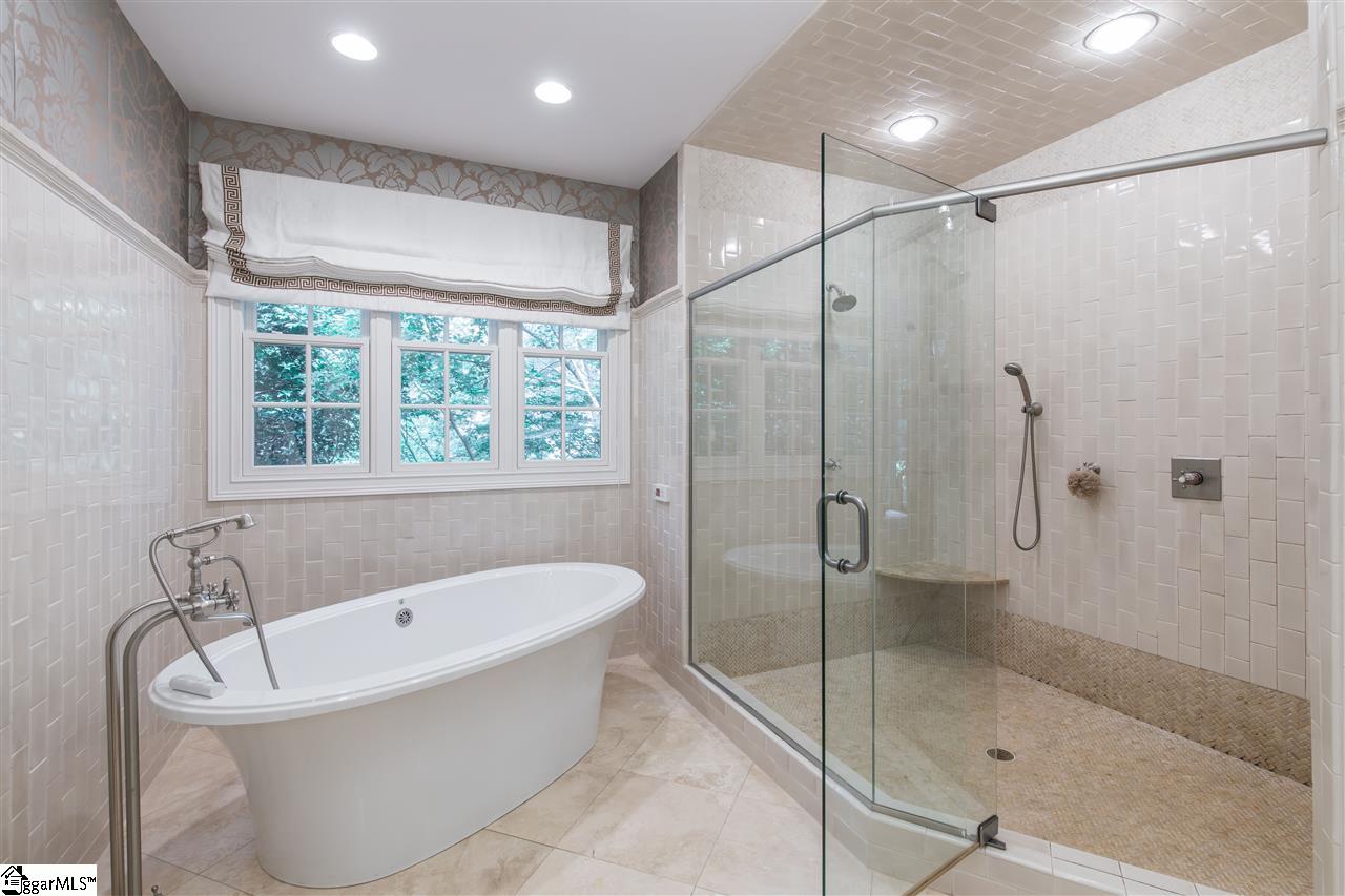 106 Rockingham Road Greenville, SC 29607 - Photo 14 of 36