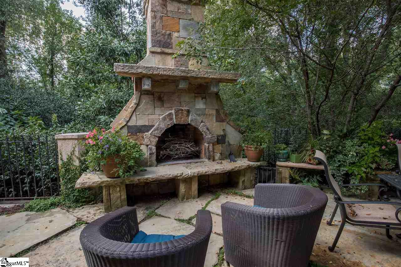 106 Rockingham Road Greenville, SC 29607 - Photo 33 of 36