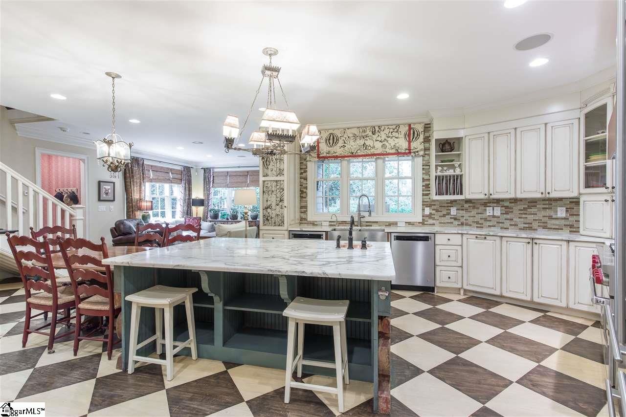 106 Rockingham Road Greenville, SC 29607 - Photo 6 of 36