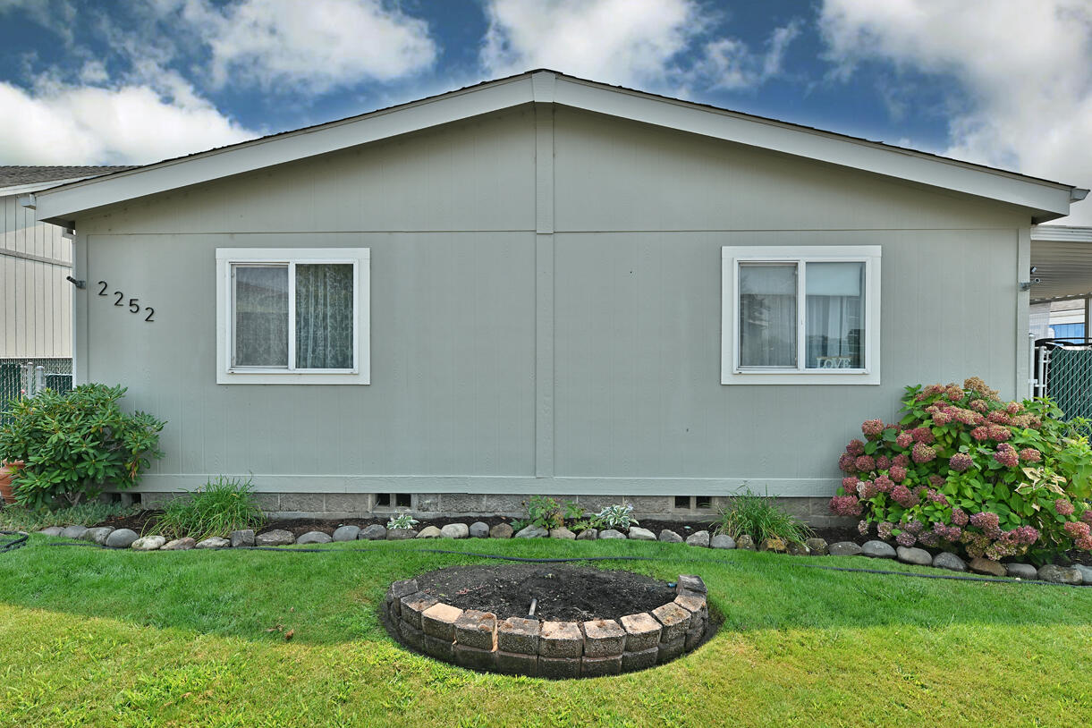 2252 Evan Way Central Point, OR 97502 - Photo 13 of 36 13