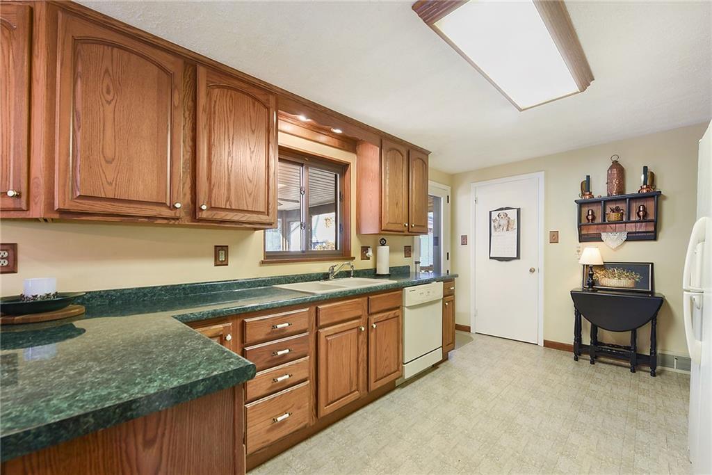 537 Freeport Road Freeport, PA 16229 - Photo 9 of 25 Gallery Image 9