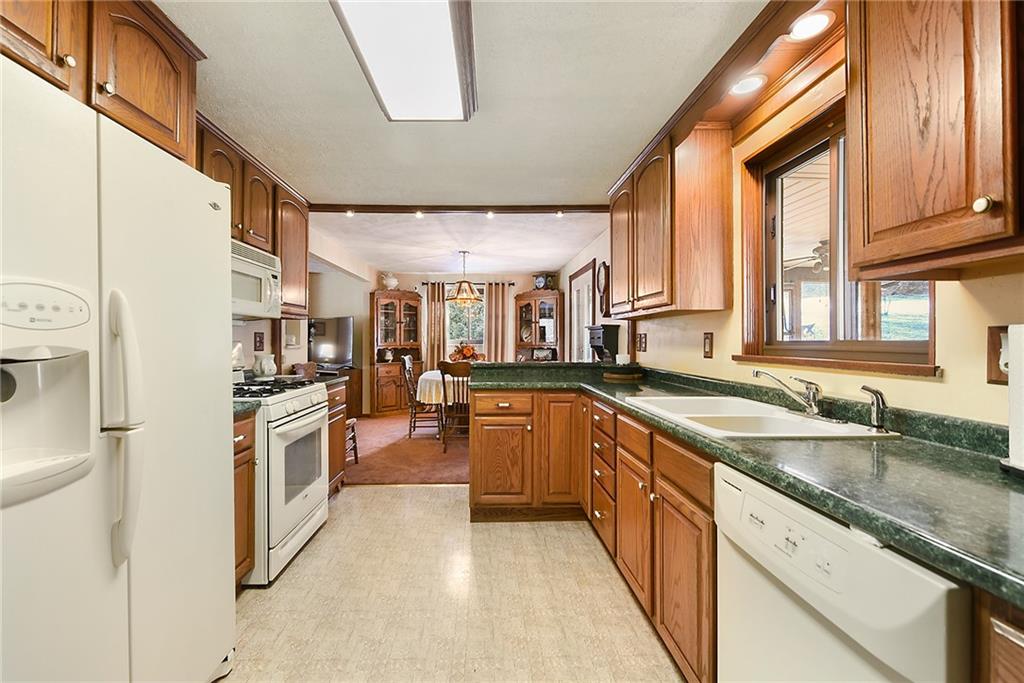 537 Freeport Road Freeport, PA 16229 - Photo 10 of 25 Gallery Image 10