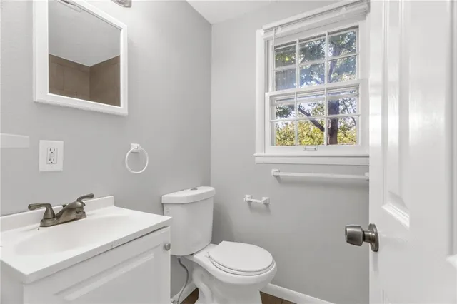 $292,000 | 3300 North Chippewa Drive, Kansas City, MO 64116