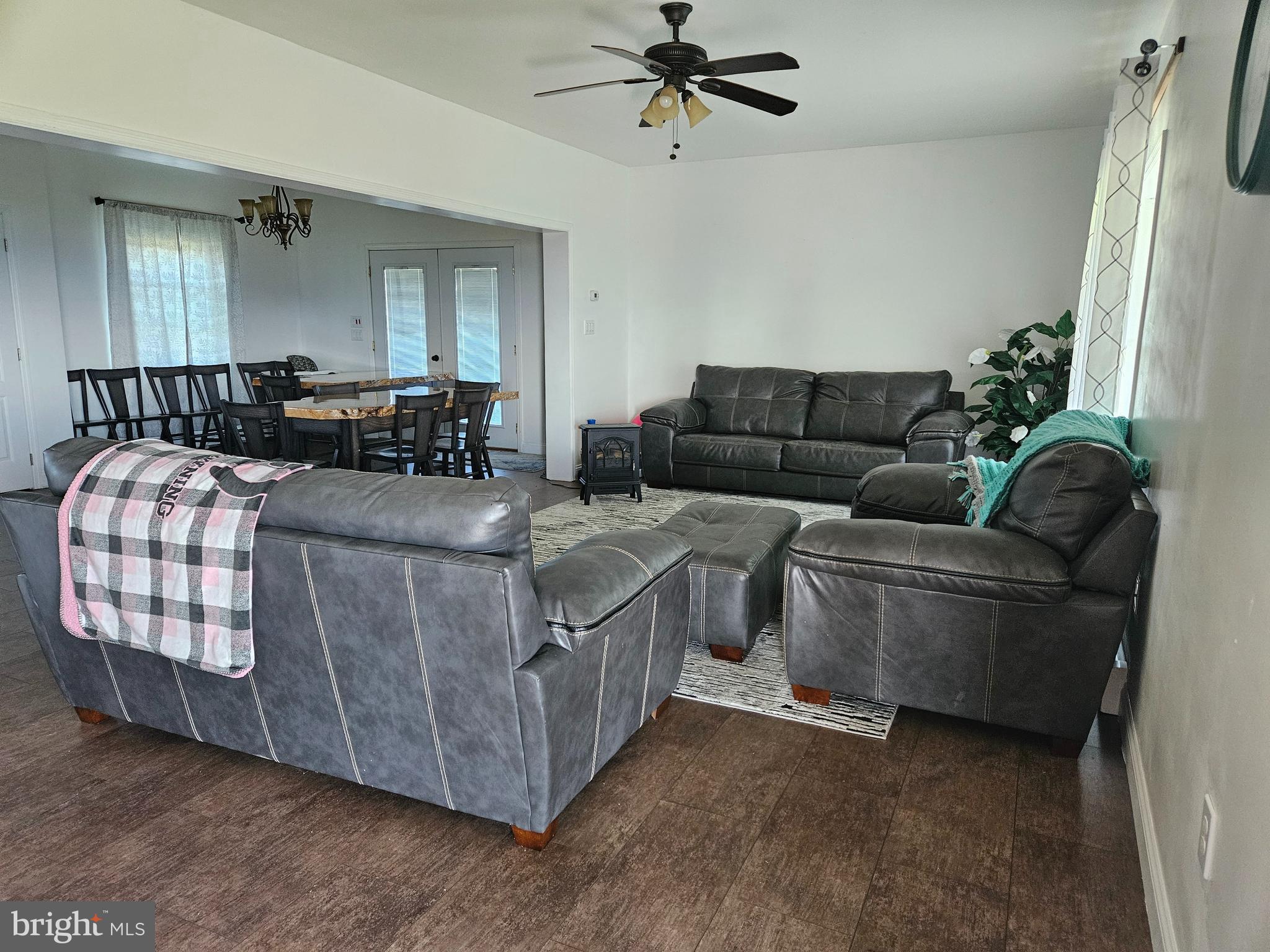 200 Pisgah Rest Shermans Dale, PA 17090 - Photo 9 of 23 a living room with furniture and a potted plant