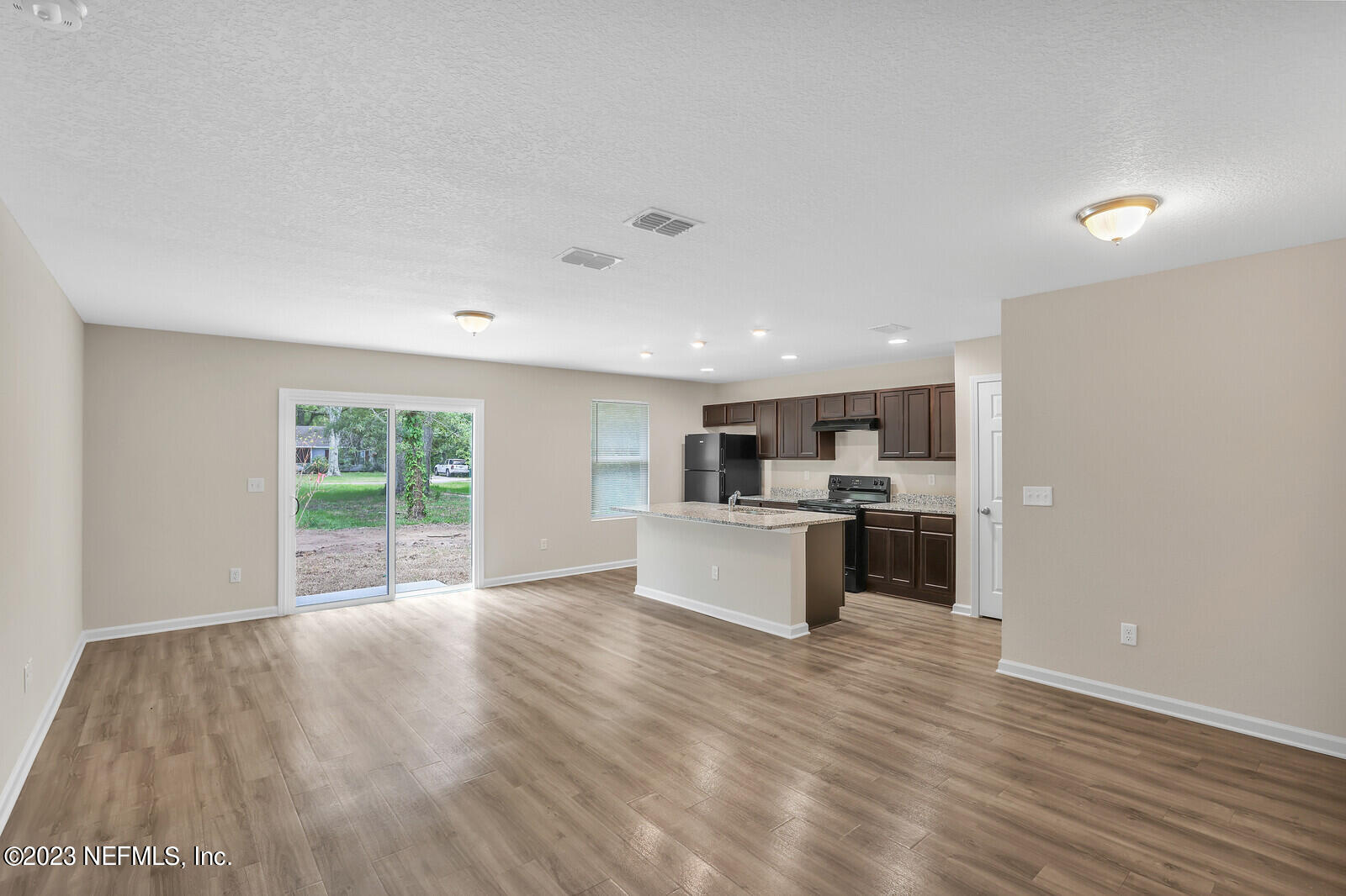 1343 Ellis Road South Jacksonville, FL 32205 - Photo 7 of 16 Living Area