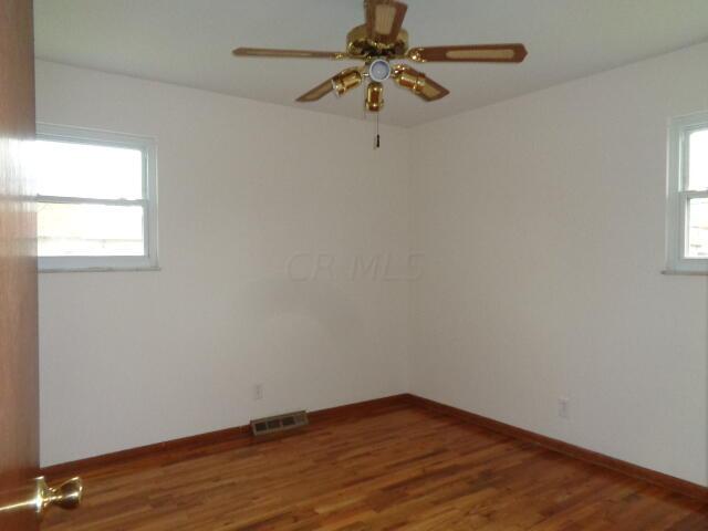 5240 Karl Road Columbus, OH 43229 - Photo 12 of 37